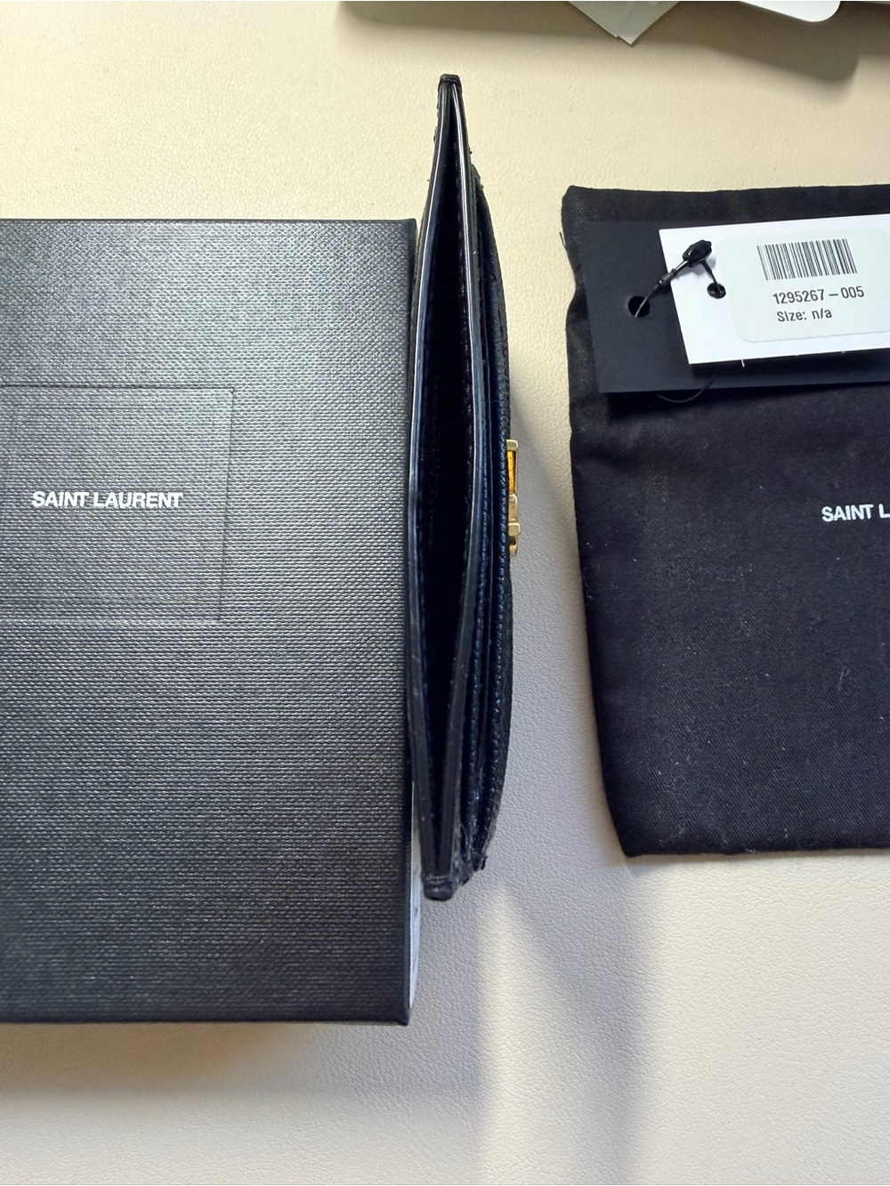 Saint Laurent Cassandre Matelasse Black Card Holder - Picture 7 of 9